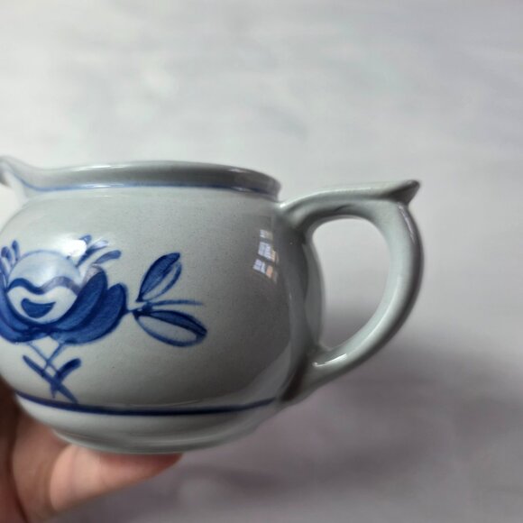 Arabia of Finland Blue Rose Creamer Gray/Blue with Blue Flowers 4 Ounce Size - Picture 4 of 12